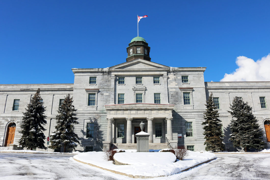 McGill University, downtown Montréal